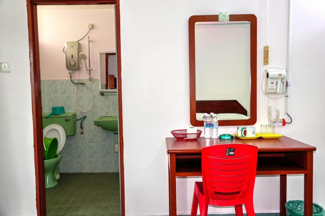 The Room Concept Homestay Kuah Exterior photo
